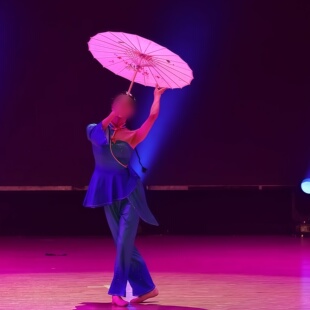 深蓝色古典舞女子独舞《羽化灵蛇》长袖飘逸民间特色演出服定制