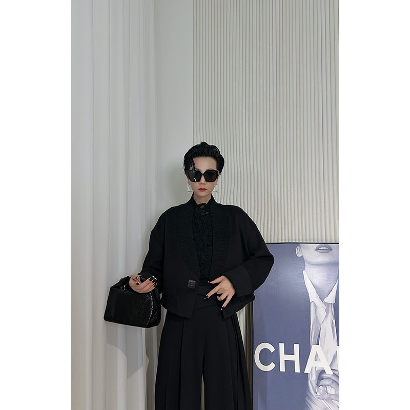 Dan Dan 黑色毛呢夹棉外套女 短款棉服