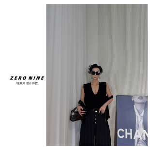 Dan Dan 黑色V领拉链毛衣马甲女