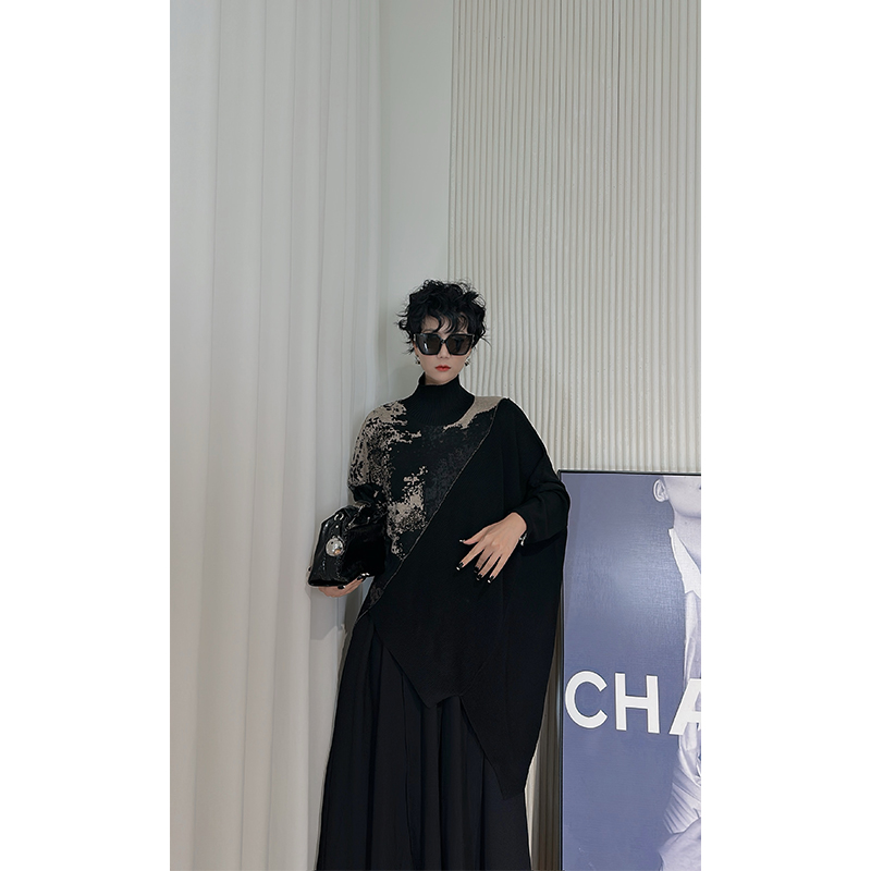 Dan Dan 拼色复古风高级感下摆不规则长袖毛衣女