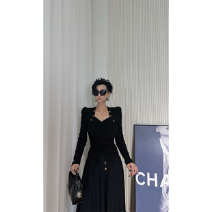 女 针织衫 Dan 黑色褶皱收腰金扣长袖