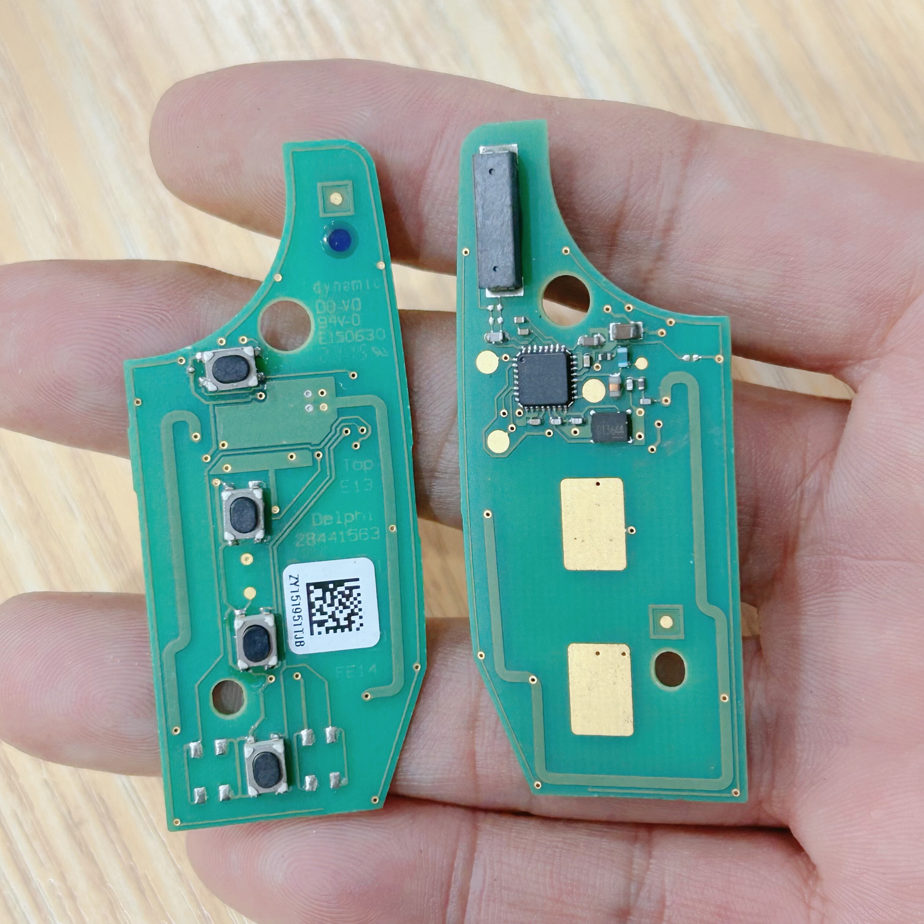 吉普指南者 自由侠 折叠遥控钥匙维修进水线路板芯片MQB/48芯片