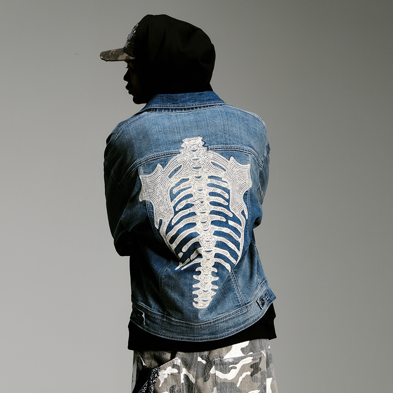 BEASTER潮流刺绣图案牛仔外套