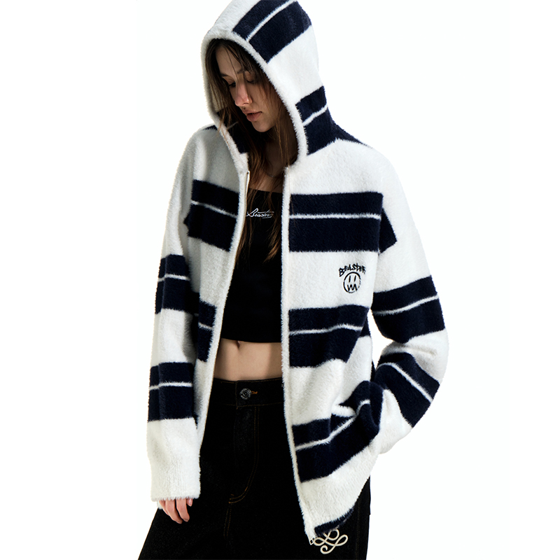 BEASTER刺绣鬼脸仿貂绒针织开衫