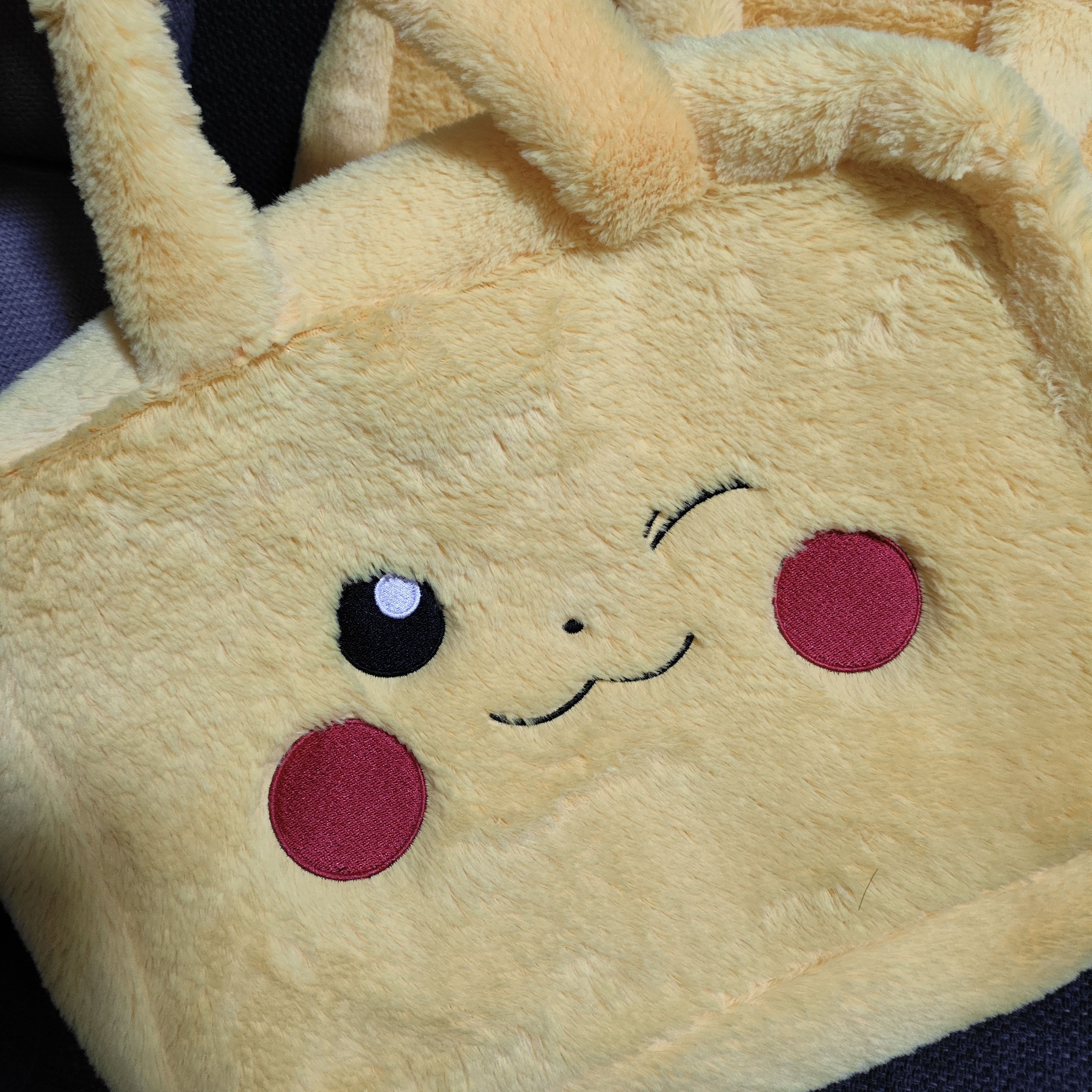 原单 日单 瑕疵款世嘉sega 皮卡丘毛绒手提包电脑包 随单走