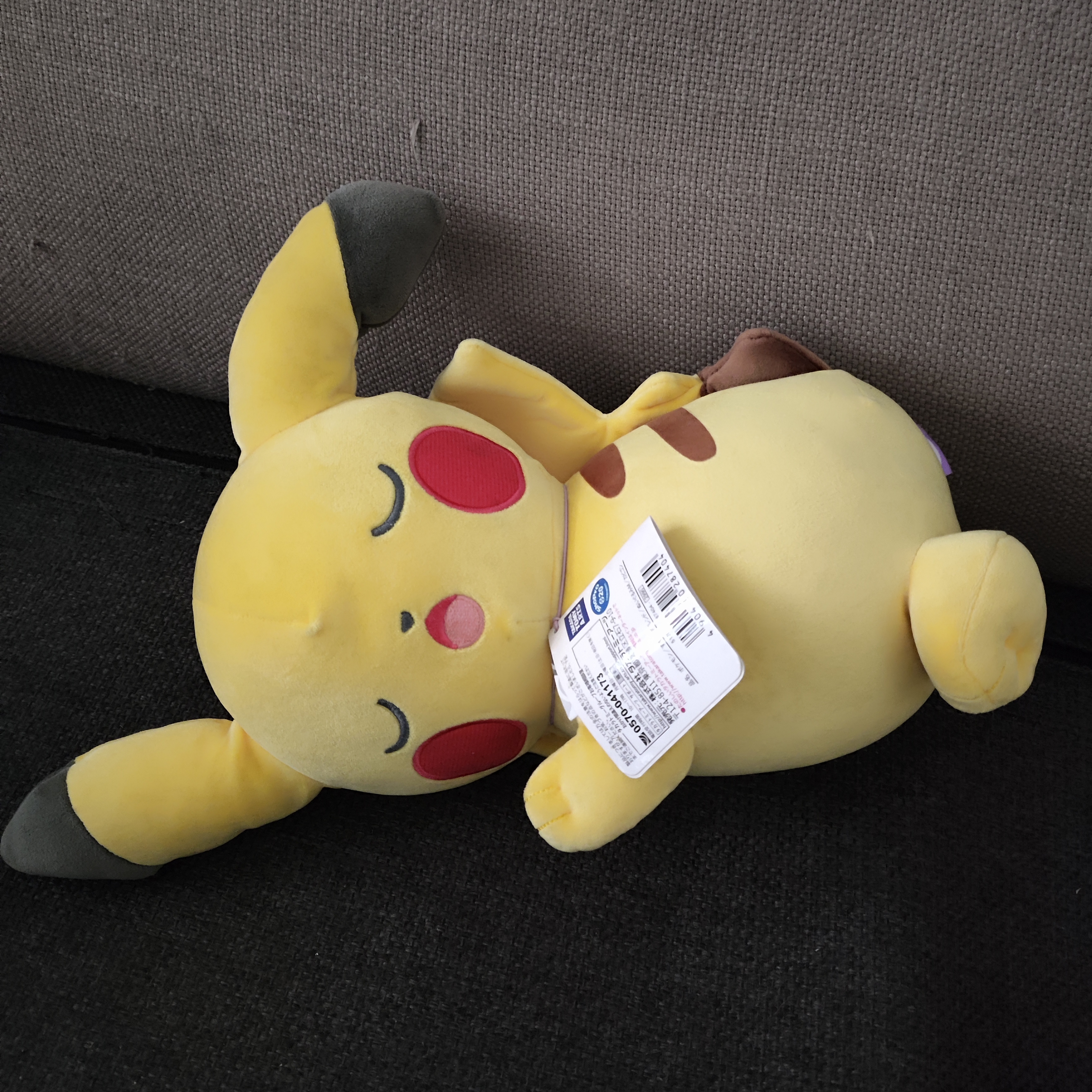 日本pokemon宝可梦神奇宝贝正版睡颜皮卡丘毛绒公仔Tomy