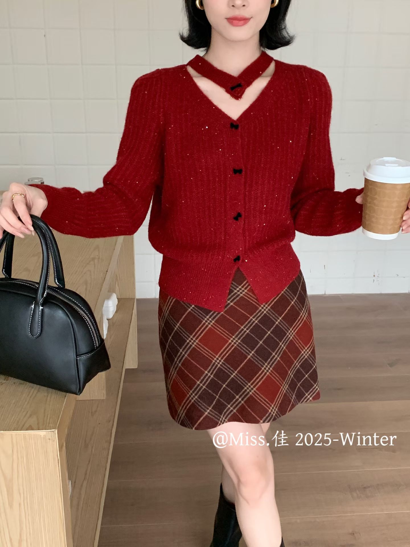 2025秋冬新款韩版设计感小众挂脖针织软糯开衫女显瘦毛衣外套上衣