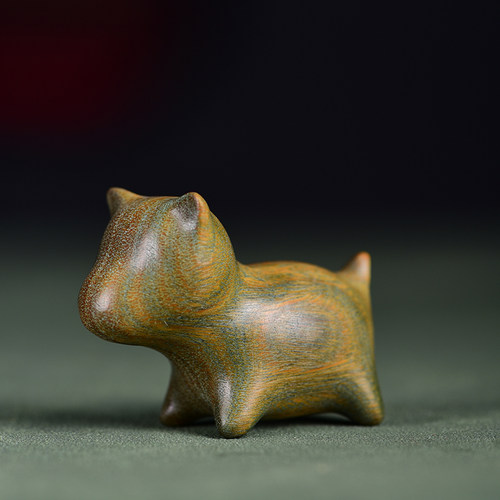 绿檀原木精雕制作小旺财