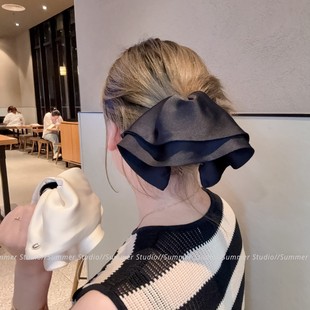 设计感重工缎面裙摆马尾夹女高级感时尚发夹在逃公主法式温柔发抓