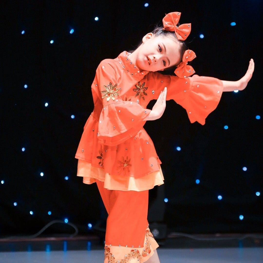 儿童表演中国芭比舞蹈演出服民族儿童演出服