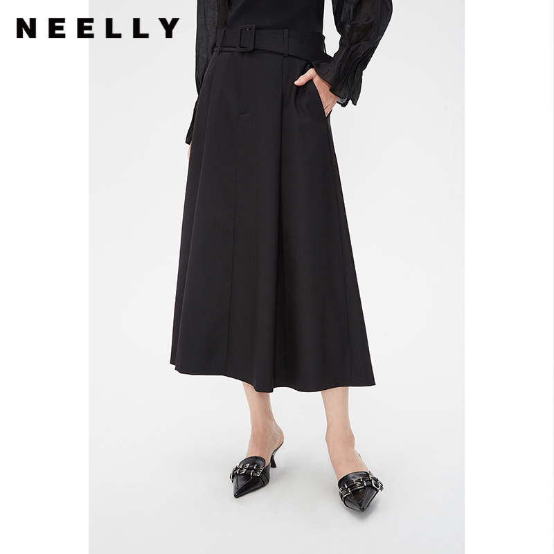 NEELLY纳俪商场同款春季新款黑色高腰长款压褶半身裙（附腰带）