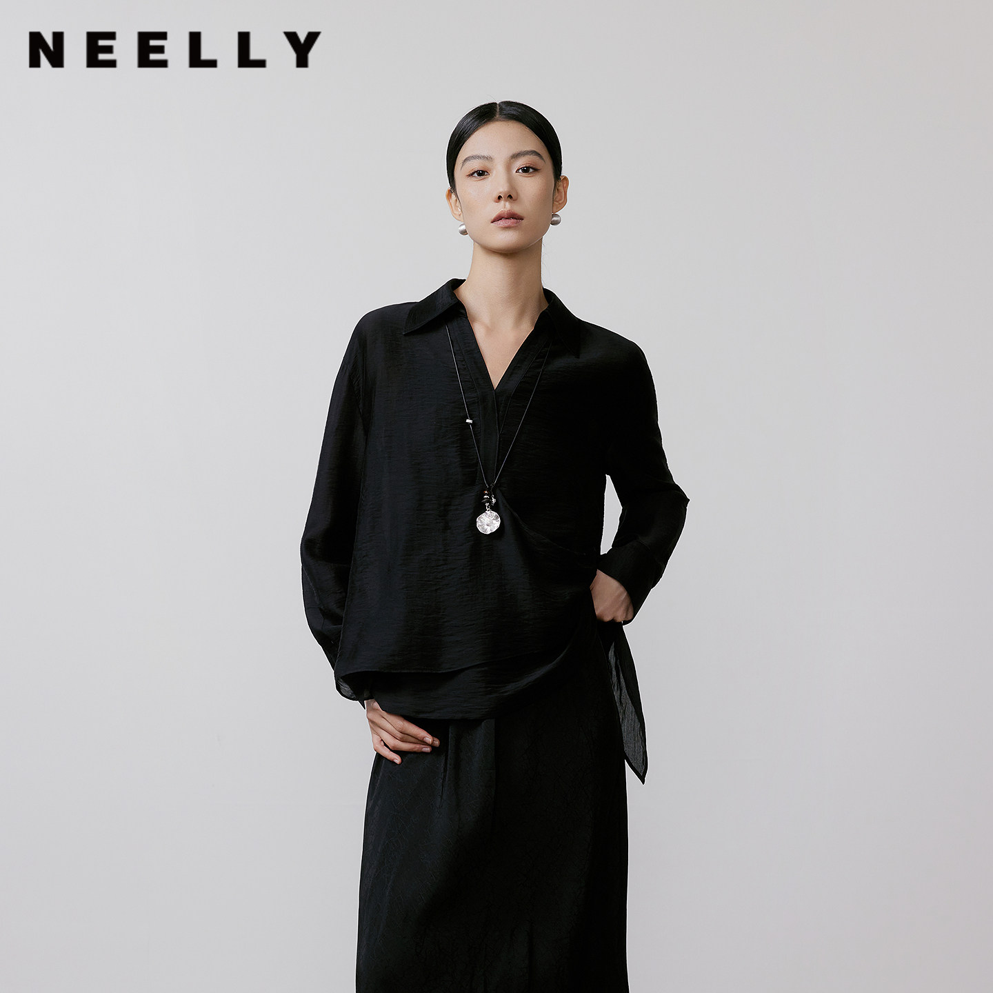 NEELLY纳俪商场同款春季新款休闲肌理感宽松衬衫女随性设计感上衣