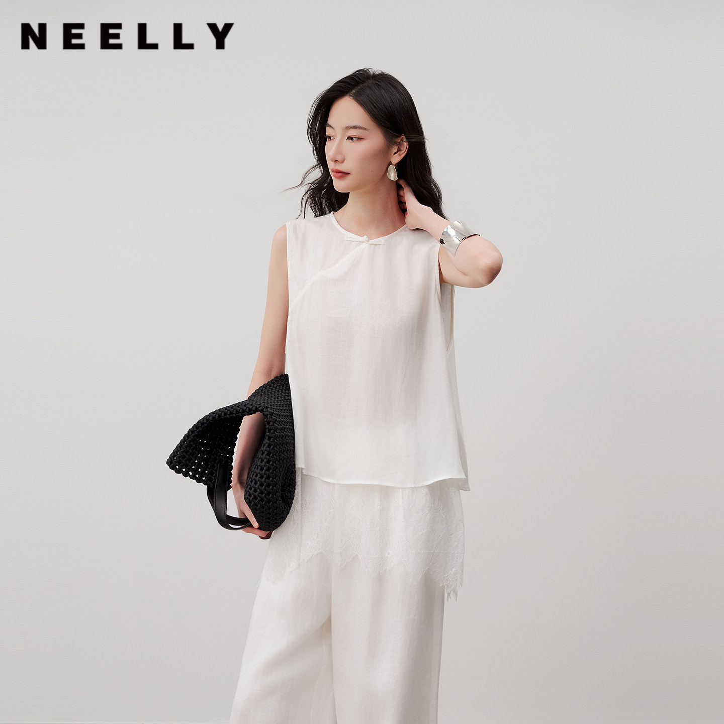 NEELLY纳俪商场同款夏新款法式白月光无袖上衣女气质拼接蕾丝衬衫