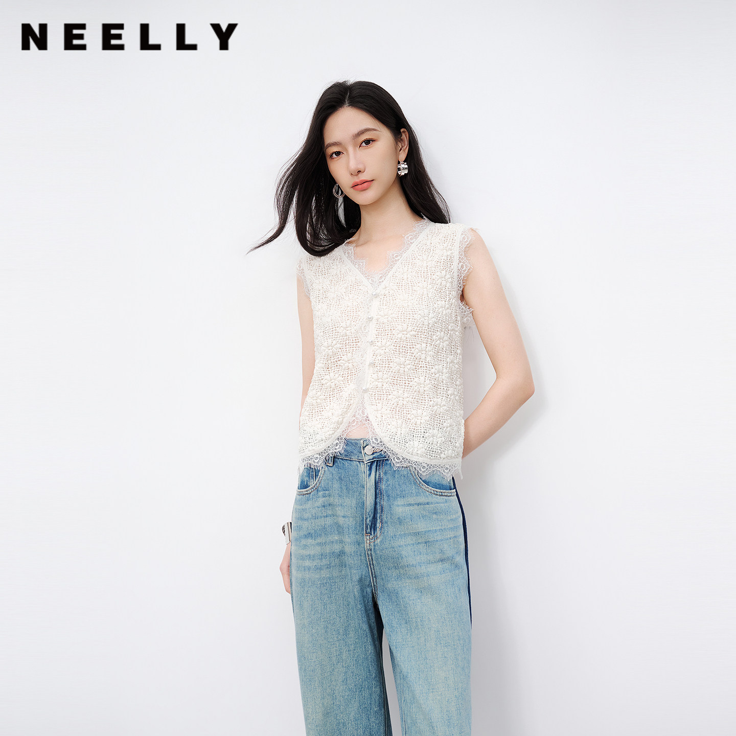 NEELLY纳俪商场同款夏季新款高弹泡泡针织蕾丝背心女气质舒适上衣