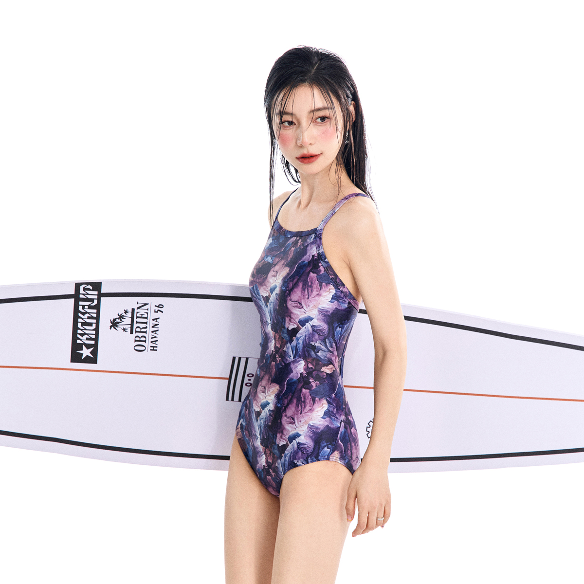 连体泳衣女新款游泳馆高级感小胸系带露背运动竞速桨板冲浪度假