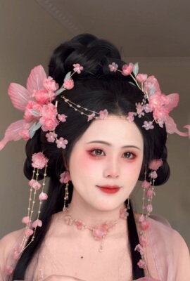 原创 折枝寄春 真丝烫花蝴蝶桃花流苏发饰头饰仙气绢纱花朵汉服