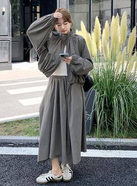 灰色工裙装冲锋衣套装女宽20半2C255-F675秋季韩系高级感松休闲身