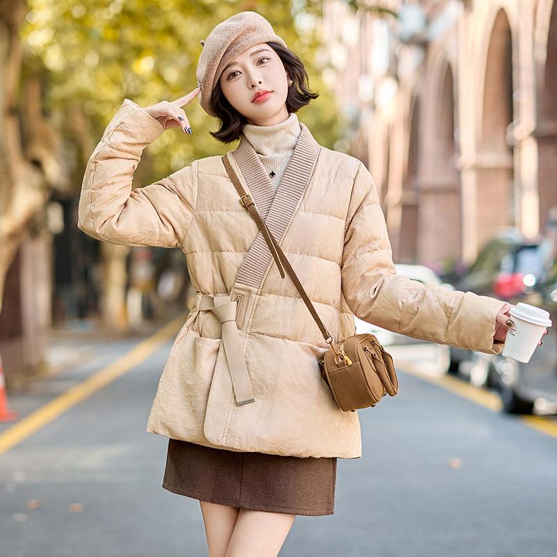 女式香羽绒服224HG3311新款高级0感小风小个子时90白鸭绒尚外套女