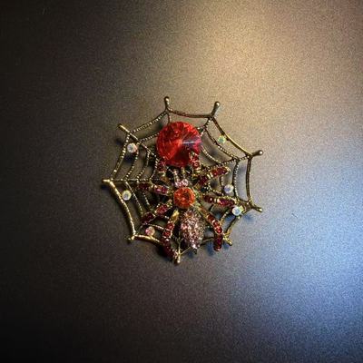 开花的橄榄 Vintage古着 Vivid Web Brooch红色蜘蛛胸针