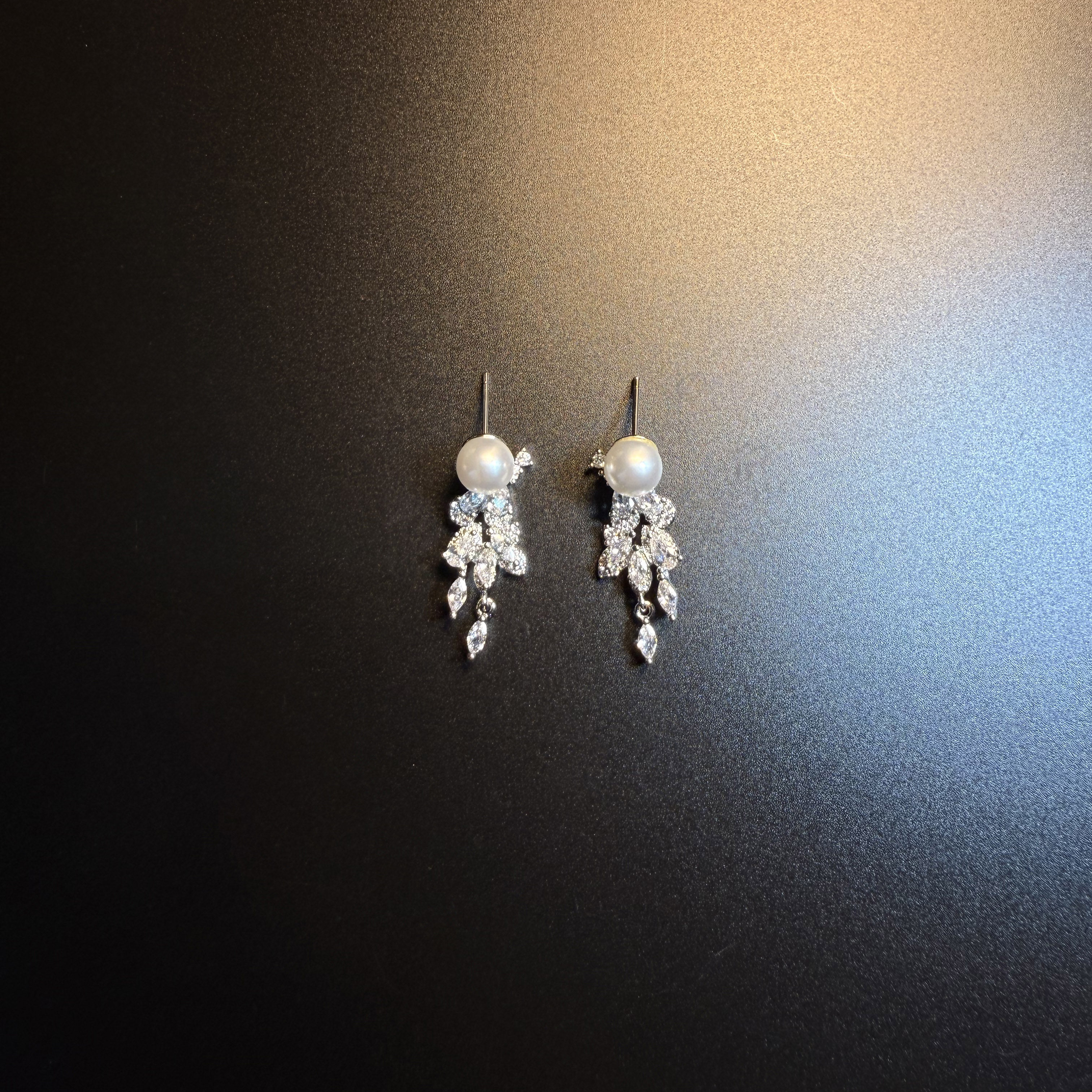 开花的橄榄 Vintage古着 Ivory Twig珍珠枝叶锆石耳钉 耳环 耳饰