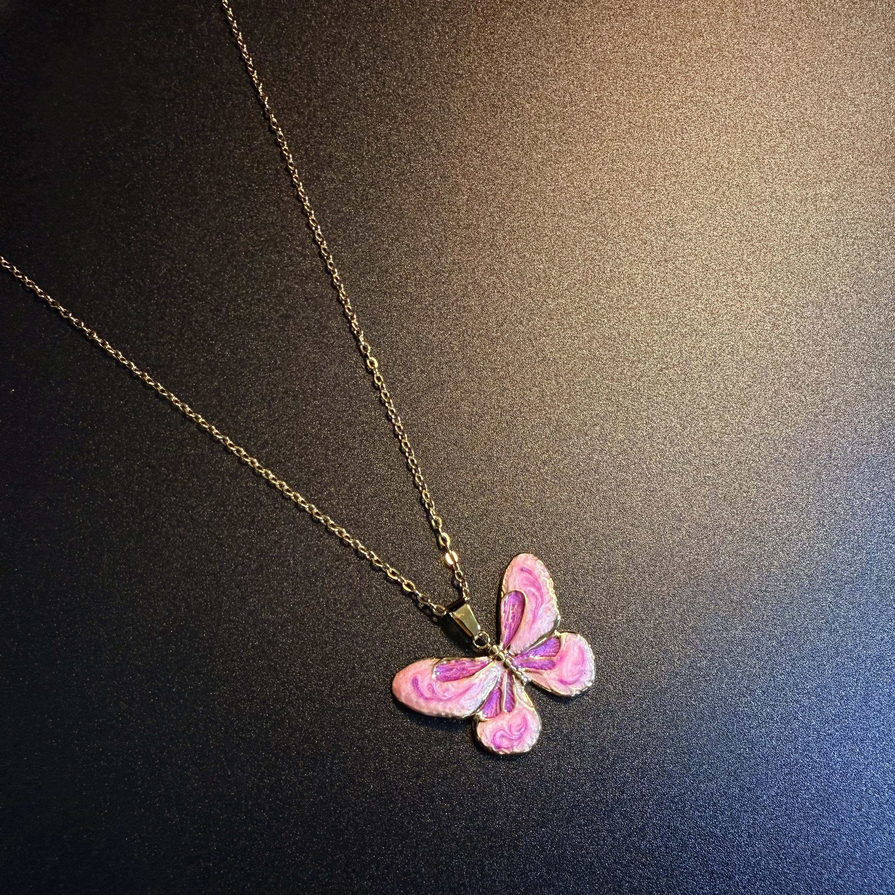 开花的橄榄 Vintage古着 Crimson Wing粉色蝴蝶项链 锁骨链