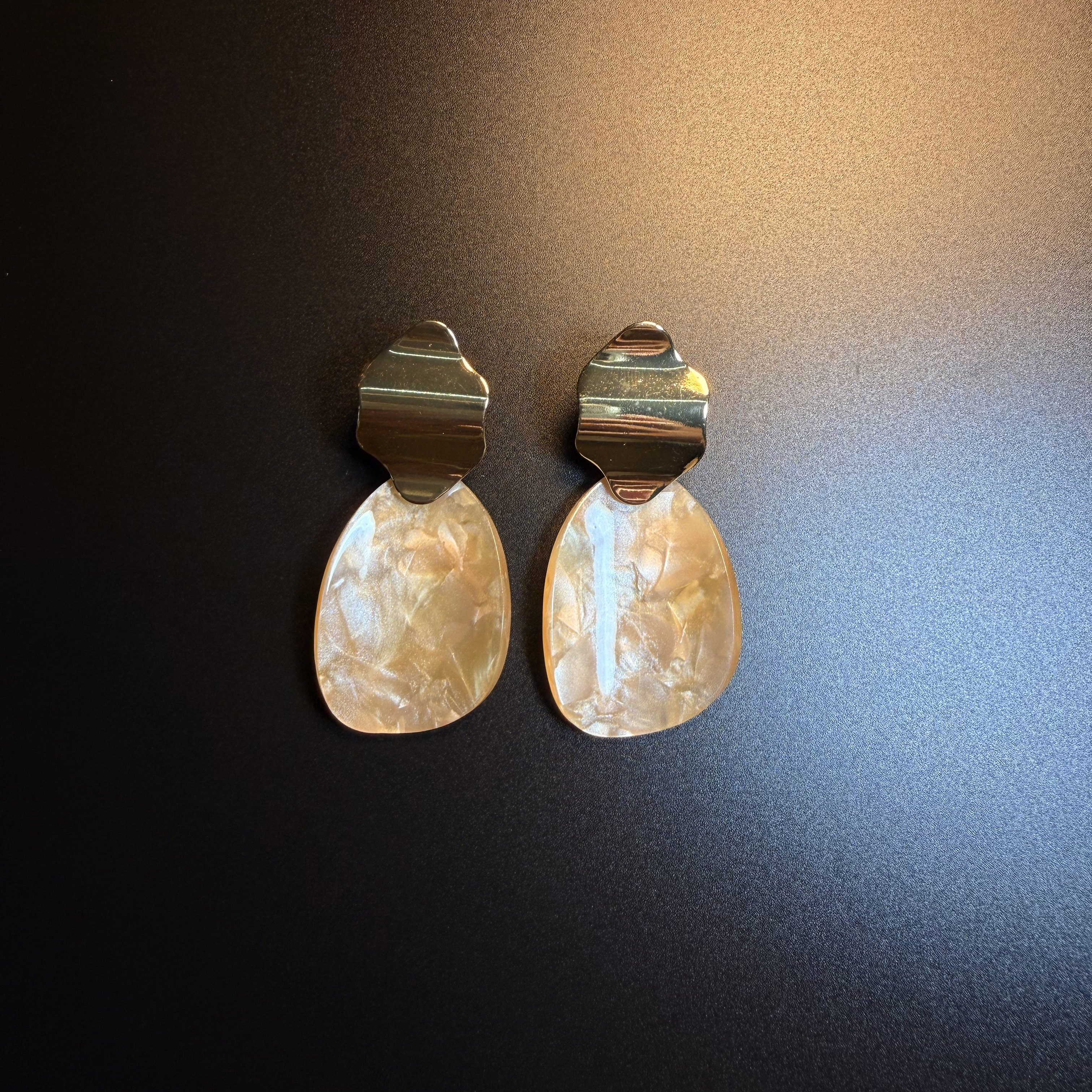 开花的橄榄 Vintage古着 Amber Glow法式温柔贝母耳环 气质耳饰