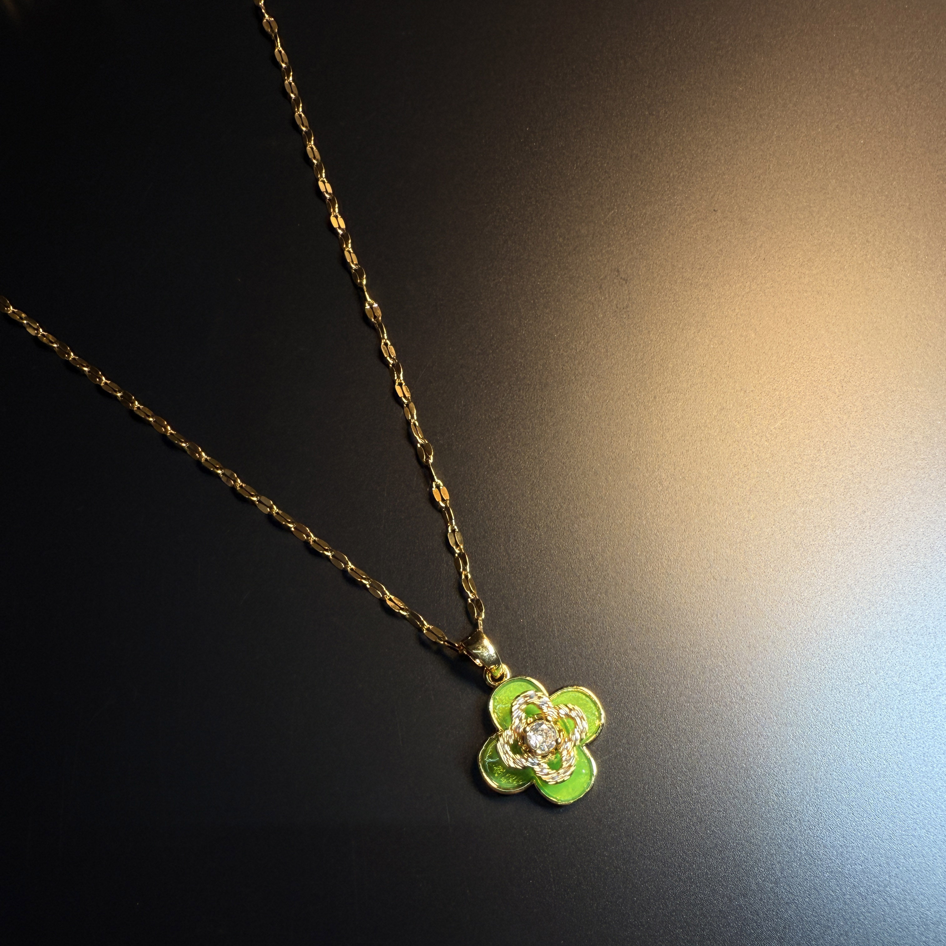开花的橄榄Vintage古着Vivid Clover绿色四叶草可旋转项链 锁骨链