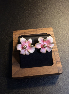 开花的橄榄 Vintage古着 Blush Blossom粉色花朵耳钉 耳饰