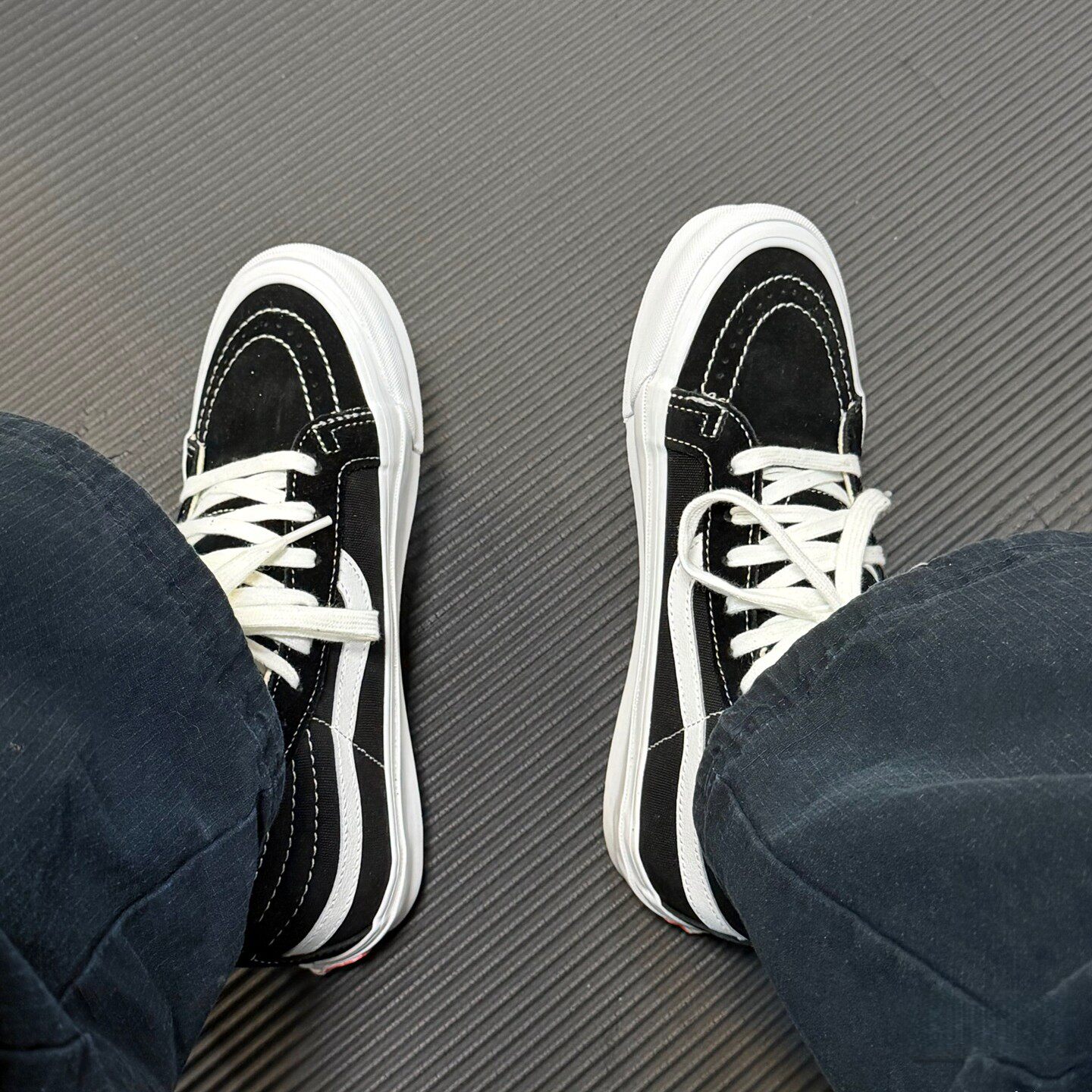 Vans范斯SK8 HI Premium高阶 黑白经典高帮轻质男板鞋VN000CR0BA2