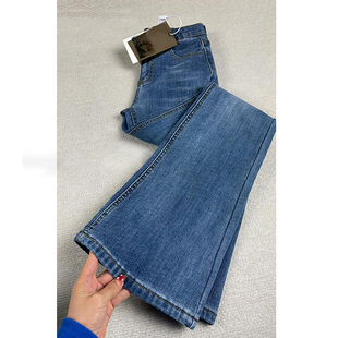 复古蓝高腰微喇牛仔裤女春季2026新款不贴腿修身显瘦百搭喇叭长裤