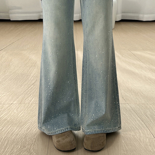 满天星烫钻微喇牛仔裤女春季2026新款宽松不贴腿显瘦马蹄喇叭裤子