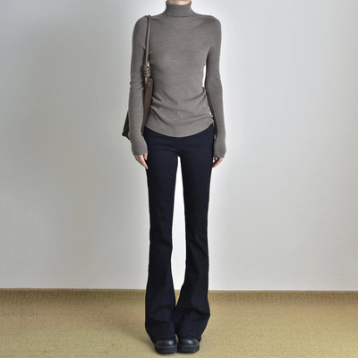 黑色微喇叭牛仔裤女2025新款