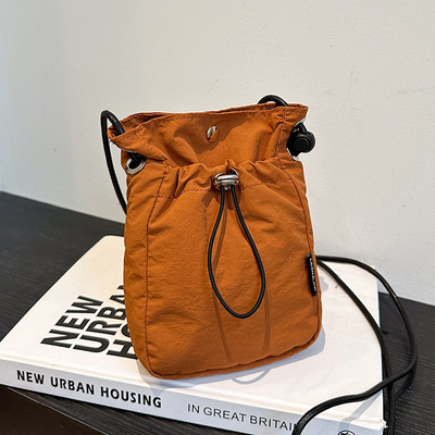 日系ins帆布小包包女2025新款轻便竖款装手机的小包单肩斜挎包潮