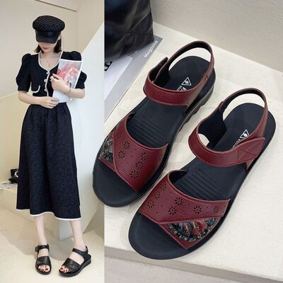 Middle aged and elderly mothers' sandals grandmother's凉鞋