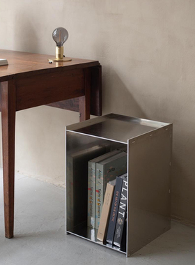 丹麦进口frama铝制盒型边几rivet边桌收纳展示太空北欧设计艺术