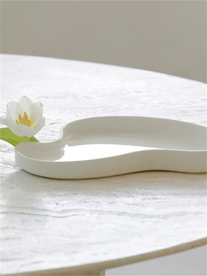 Design Suomu Roll Ceramic Pallet Белый простые нерегулярные кривые ручной работы.