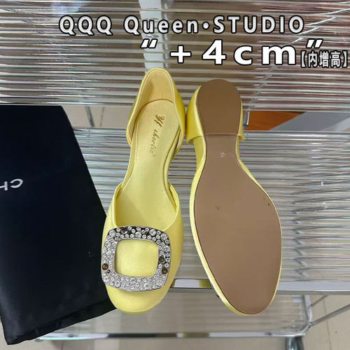 Right Video水钻中空黄色绸缎凉鞋女夏季chips rv内增高4cm平底鞋