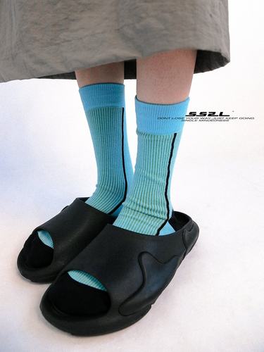 WENCIHAM直线秋冬情侣中筒袜子