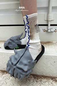SS2L春夏经典流苏设计刺绣波浪花边泼墨”脏“印中筒袜子男女潮袜