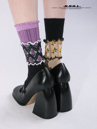 SS2L春夏新款22ss材质分层拼接拷边小众设计碎花甜酷中筒袜子女潮