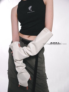 套男女ins潮 机能风珍珠白皮质造型手套袖 WEN CIHAM22AW秋冬新款