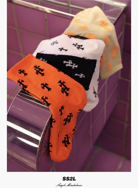 SS2L恶搞涂鸦十字架满印Travis scott棉质男女运动中筒潮流袜子