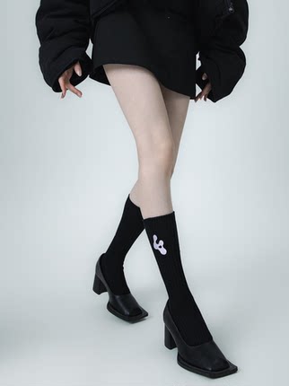 WENCIHAM24ss几何设计刺绣黑白双针棉堆堆袜中筒袜子男女ins潮