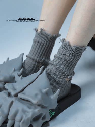 暗黑朋克破坏破洞工艺男女中筒袜