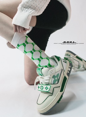 WEN CIHAM春夏22ss原创国潮绿色老花满印纯棉运动中筒袜子男女ins