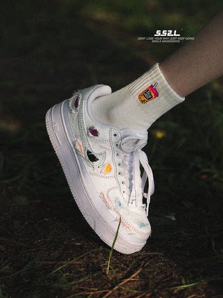 SS2L秋冬加厚橘色饮料刺绣棉运动中筒袜子男女ins潮袜日系堆堆袜