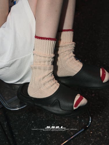 ss2l秋冬21aw米黄色粗针厚款袜子