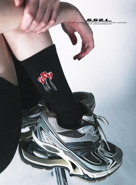 WEN CIHAM22SS春夏红色爱心气球流苏纯棉运动中筒袜子男女ins潮袜