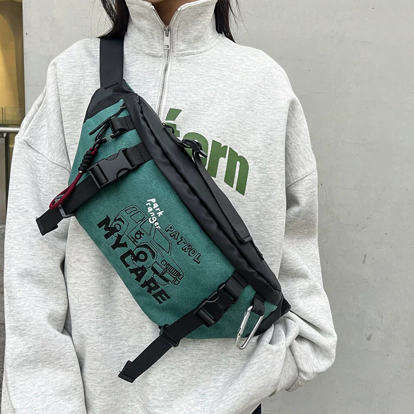 美式潮牌胸包多功能帆布斜挎包户外运动休闲手机包街头工装骑行包