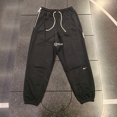 耐克男宽松刺绣LOGO束脚长裤
